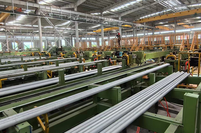 Seamless pipe making machine